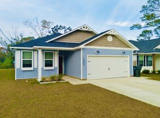 2392 Fairburn St, Pensacola, FL 32514