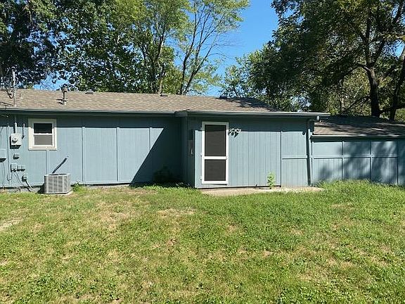 3rd image of 15506 Kay Ave