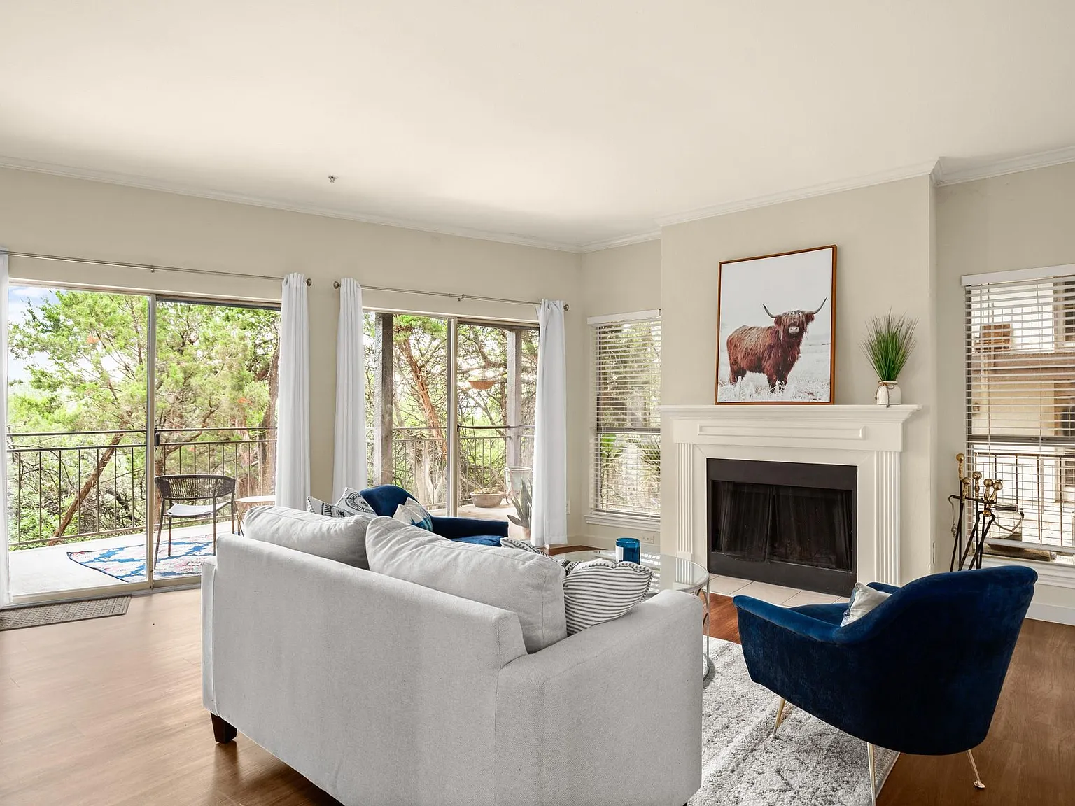 2 bed, 2.0 bath, 1150 sqft, $1,950 — Photo 1