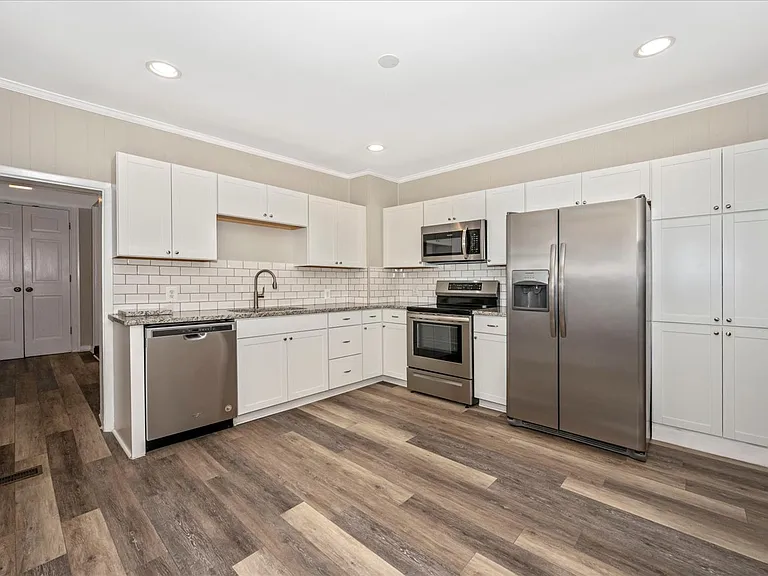 315 W Patrick St — Photo 14