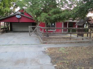 210 W Franklin St, Alvord, TX 76225
