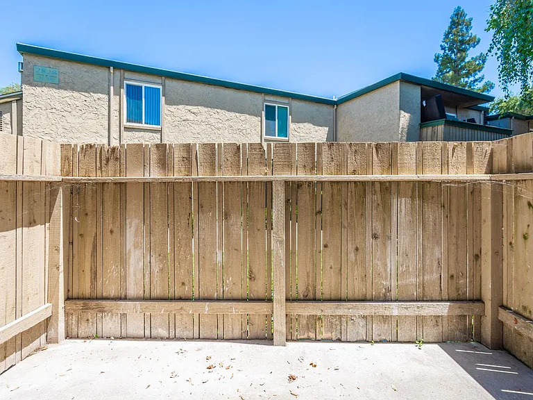 Redwoods at Mather Station Apartments — Photo 29
