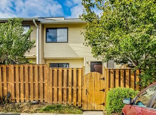 8662 Village Sq UNIT 16, Alexandria, VA 22309