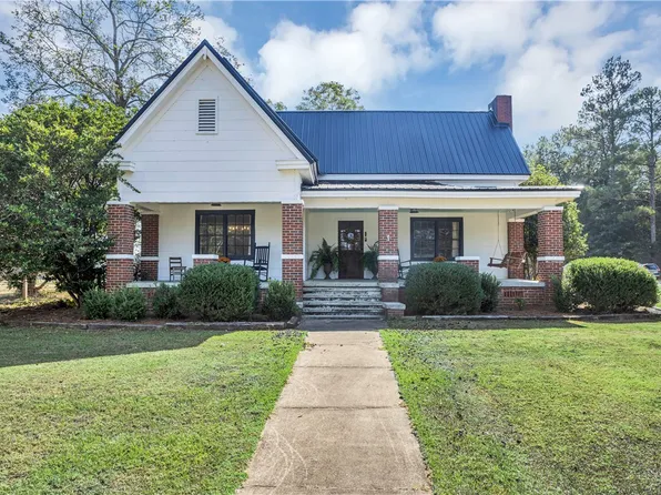 686 E Main St, Notasulga, AL 36866