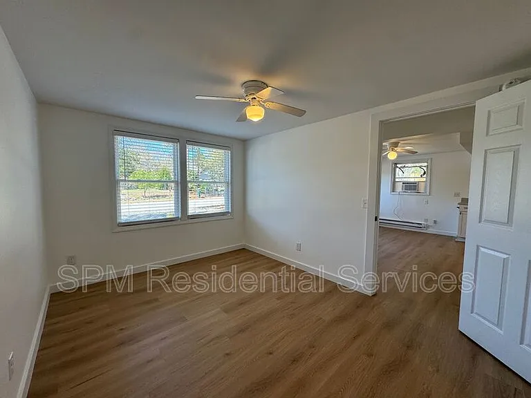 100 SE 43rd St #1 — Photo 7