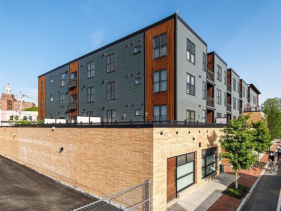 3rd image of 305 Webster Ave #104