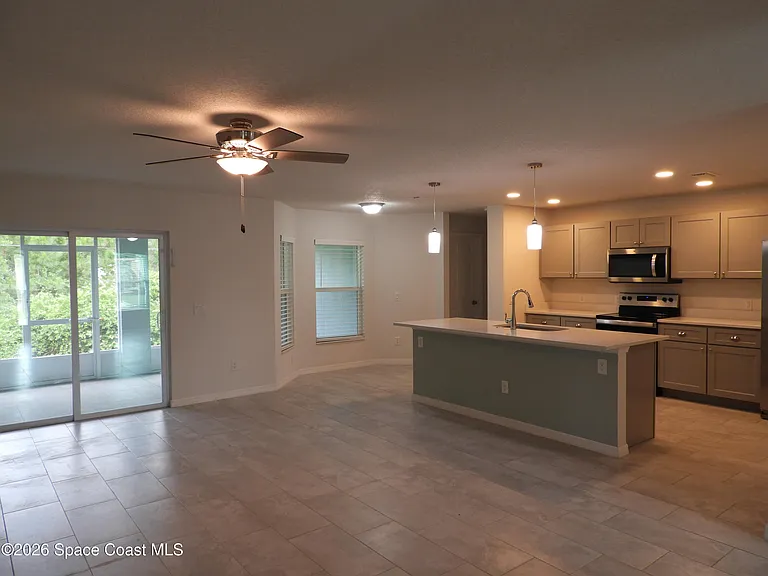 1530 Paley Cir SE — Photo 4