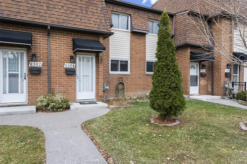 3 bed, 2.0 bath, $2,100 — Photo 3