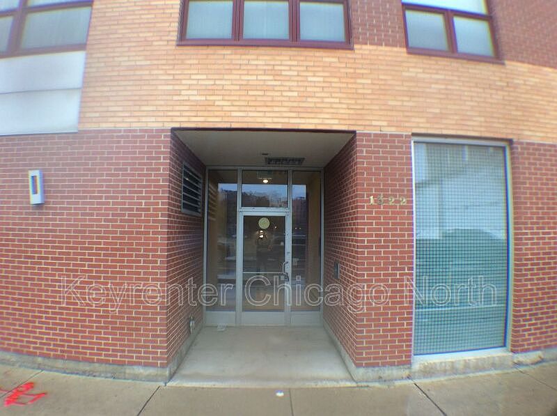 1st image of 1322 N Clybourn Ave APT 2N