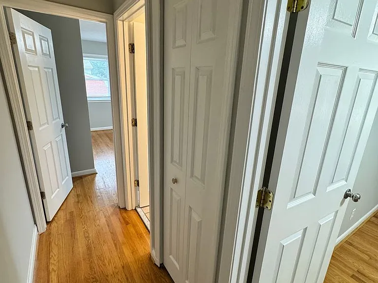 8016 Broadfern Dr — Photo 25