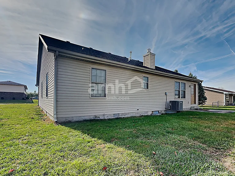 3370 Redbud Dr — Photo 17