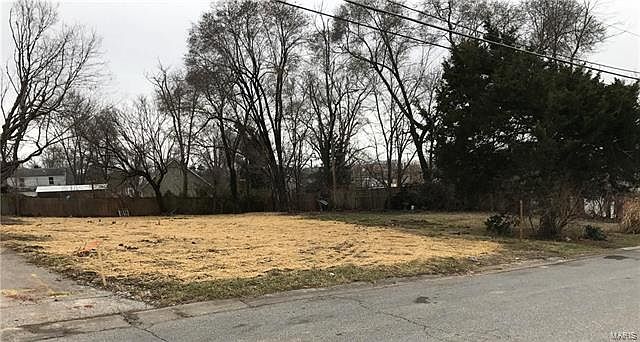 1st image of 411 Forest Ln