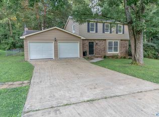 2211 Hickory Hill Dr, Guntersville, AL 35976