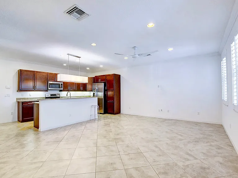 125 N K St #B — Photo 4