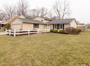 8699 Brentwood Dr, Olmsted Township, OH