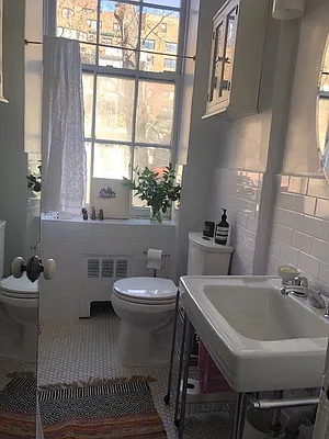 Rented by High Domain LLC | media 4