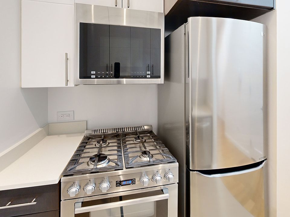1st image of 795 Columbus Ave APT 8M