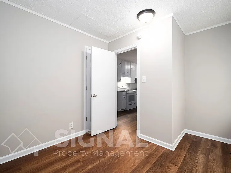 4221 50th Ave N — Photo 14