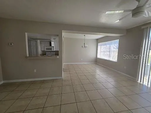 2419 Fan Palm Dr — Photo 6