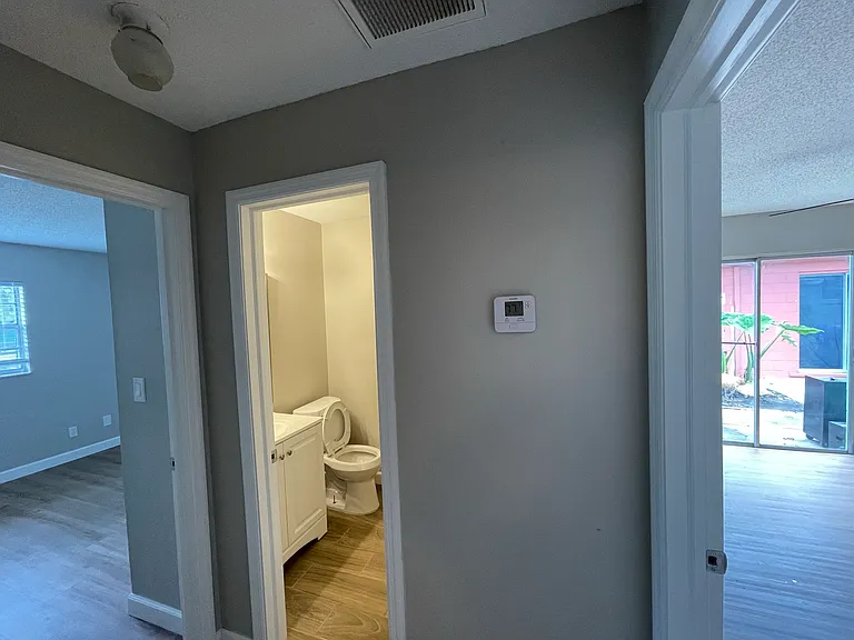 511 Duchess Ct #1 — Photo 17