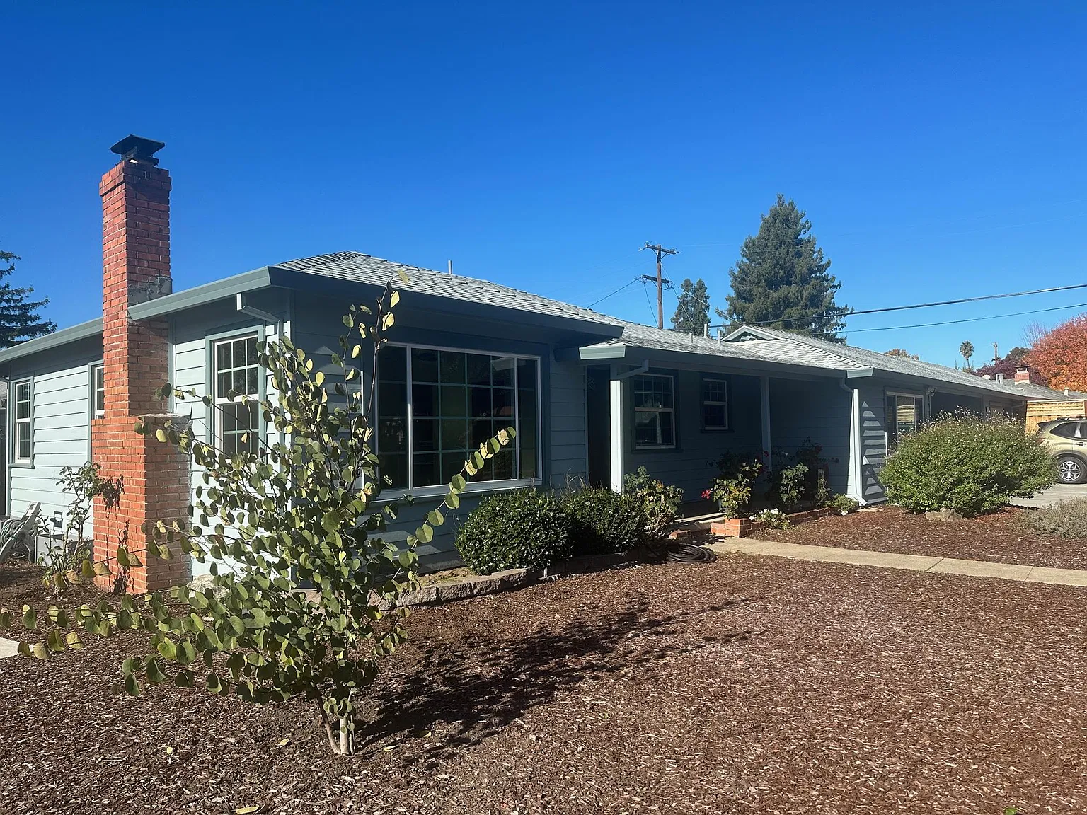 3 bed, 1.5 bath, 1250 sqft, $3,500 — Photo 2