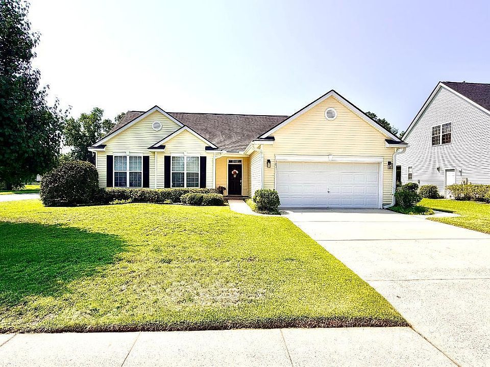 1st image of 121 Cabrill Dr