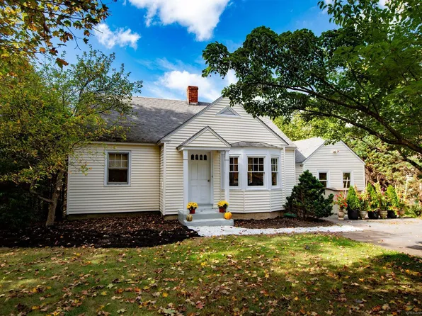 79 Middlesex Avenue, Chester, CT 06412