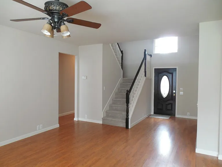 2709 Dunbar Dr — Photo 3
