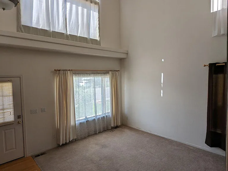 4447 Lyndenwood Point — Photo 4