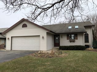 119 Columbia St NW, Poplar Grove, IL 61065