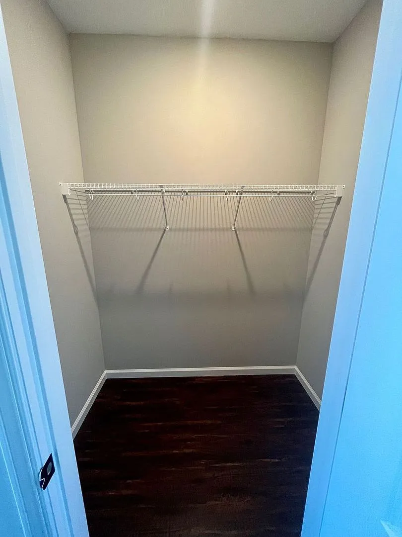 2 bed, 1170 sqft, $1,570 — Photo 4