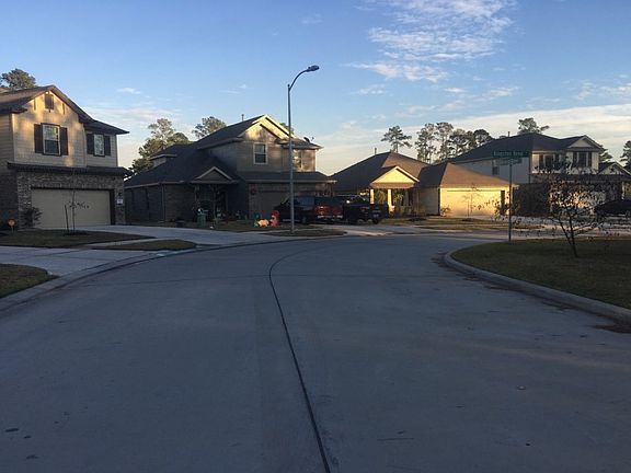 4th image of 1510 Bellwick Grove Ln