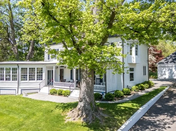 23 Kingwood Ave, Frenchtown Boro, NJ 08825