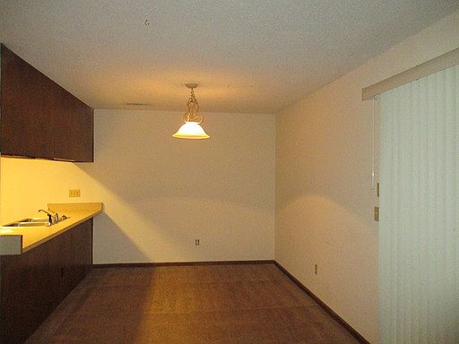 4th image of 2433-B Wren Hollow Dr