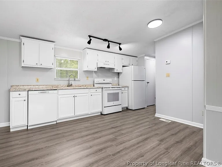 1502 Clan Campbell Dr — Photo 21