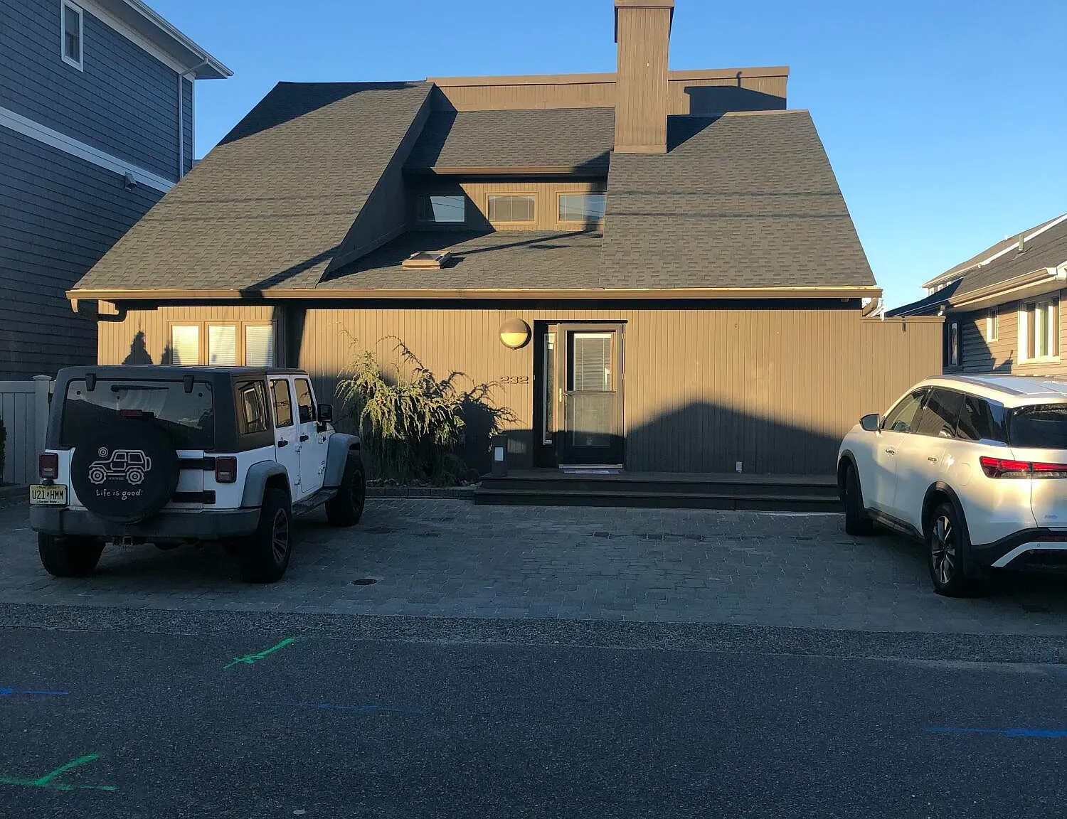 3 bed, 1907 sqft, $5,500 — Photo 1