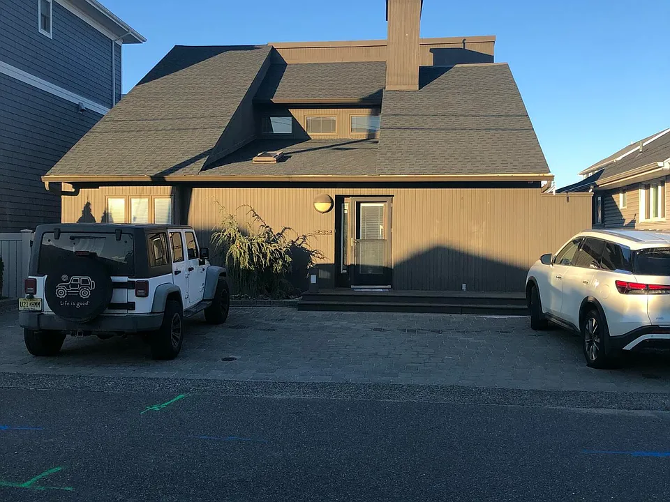 232 Hayes Ct