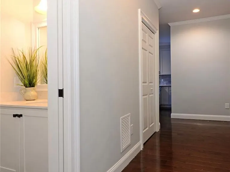 13 Arnold Ave #1 — Photo 32
