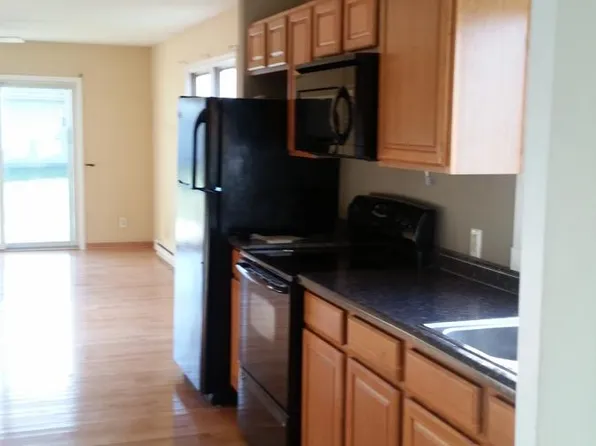 1118 E Arnold St, Sandwich, IL 60548