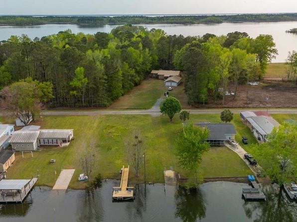 1188 Blackberry Bush Rd, Summerton, SC 29148