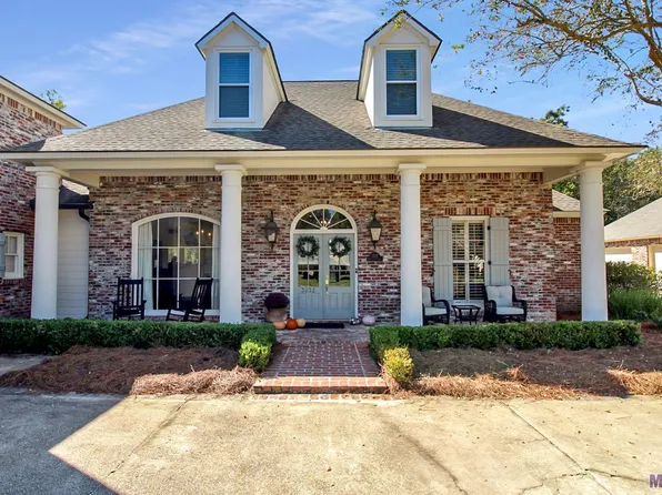 3232 Plantation Ct, Baton Rouge, LA 70820