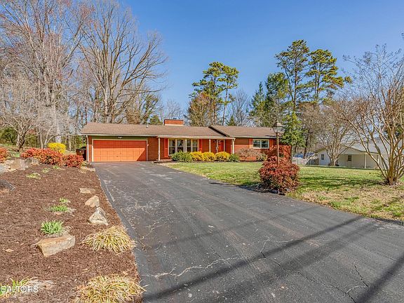 3rd image of 4105 Westgate Dr