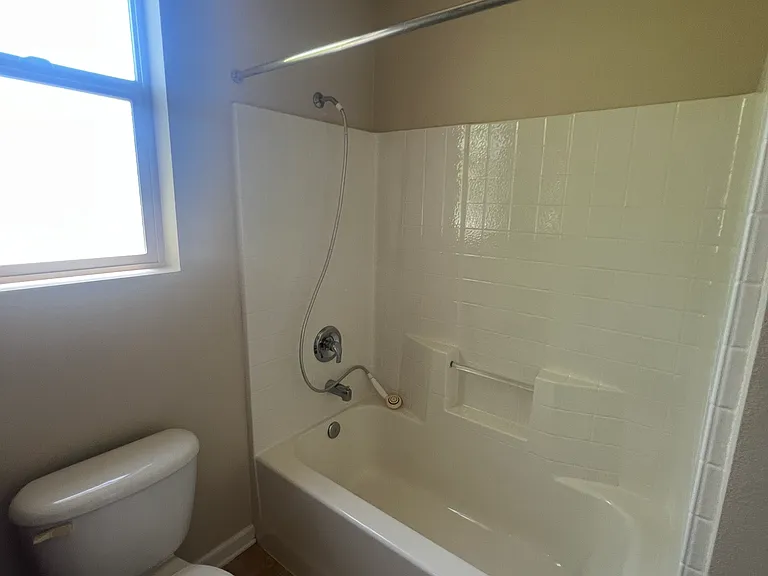1205 Shadow Glen Ln — Photo 11
