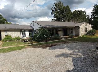 409 S Main St, Cave City, AR 72521