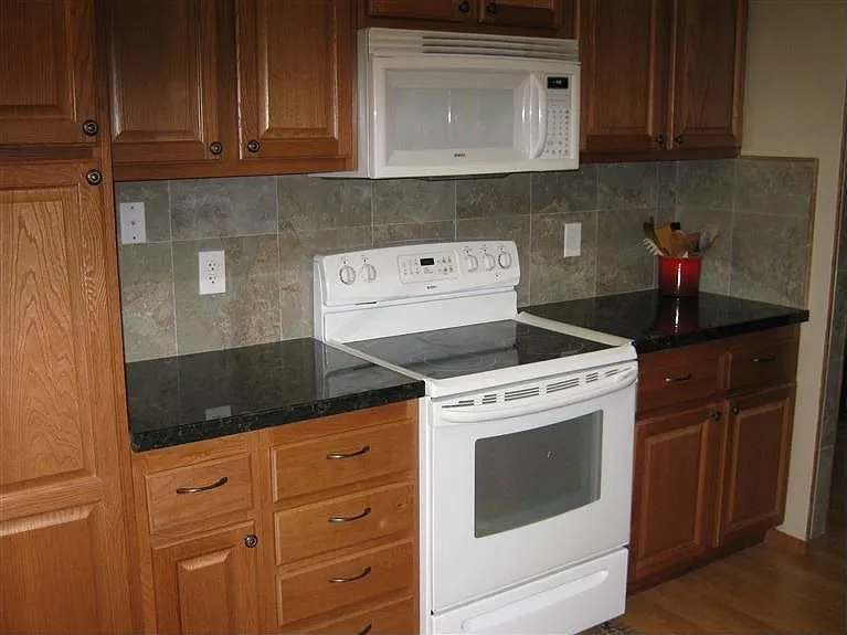 5935 Larry Way photo 1
