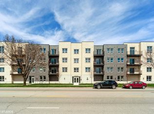 7340 W Irving Park Rd #306, Harwood Heights, IL