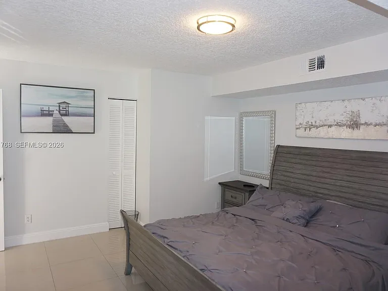 1057 SE 6th Ave — Photo 22
