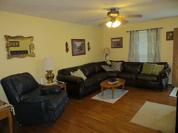 5th image of 1647 Highview Cir