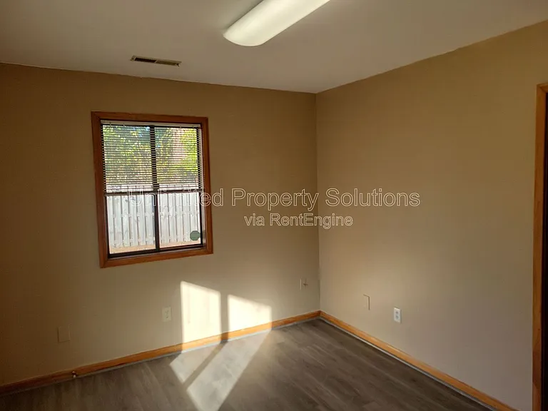 108 N Kerr Ave #E4 — Photo 4