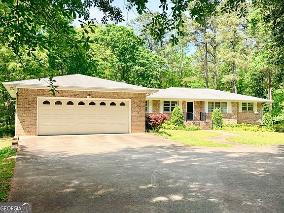 2nd image of 345 Elliott Rd